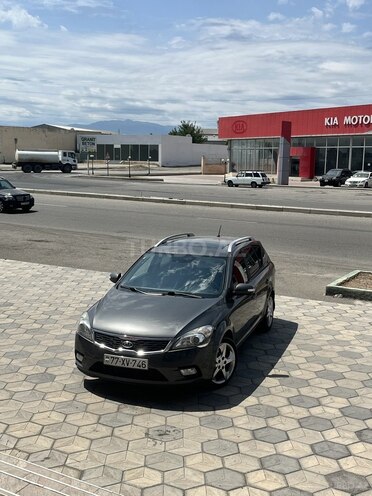 Kia  2010, 230,000 km - 1.6 l - Bakı