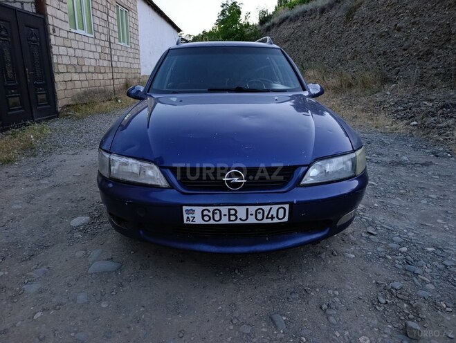 Opel Vectra 1996, 261,232 km - 2.0 l - Quba