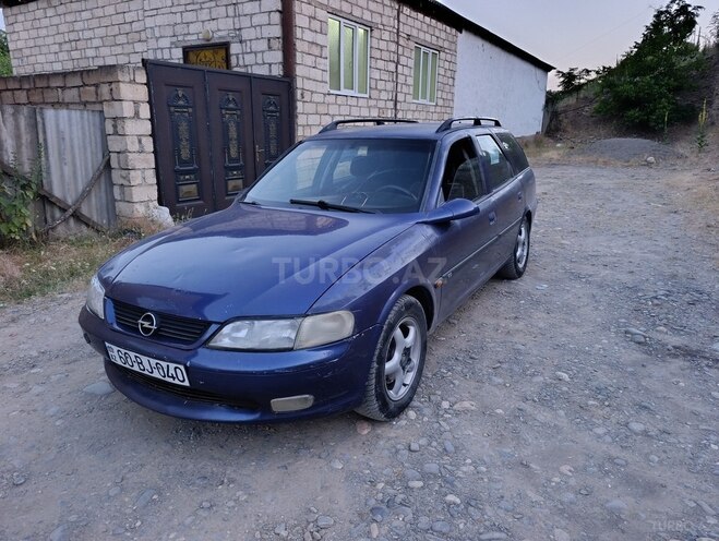 Opel Vectra 1996, 261,232 km - 2.0 l - Quba