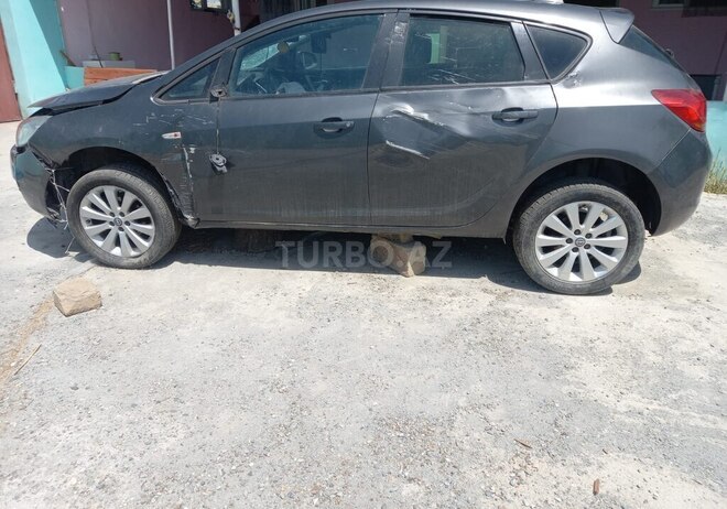 Opel Astra 2009, 273,599 km - 1.6 l - Gəncə