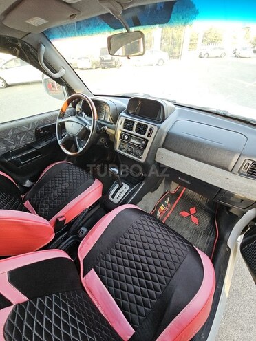 Mitsubishi Pajero io 2000, 285,654 km - 1.8 l - Bakı
