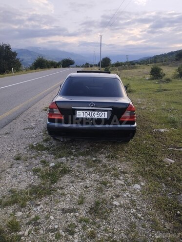 Mercedes C 220 1995, 547,134 km - 2.2 l - Qusar