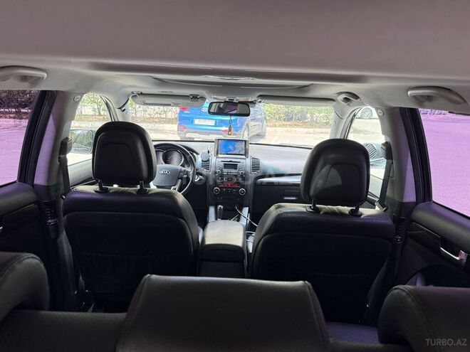 Kia Sorento-14