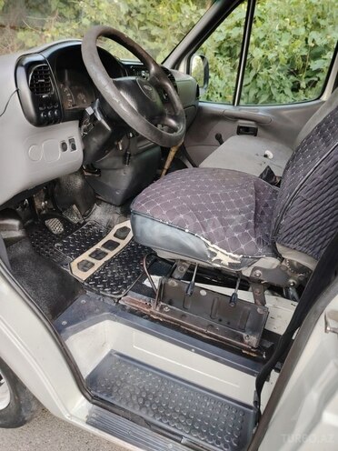 Ford Transit-3