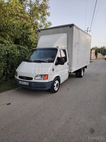Ford Transit-1