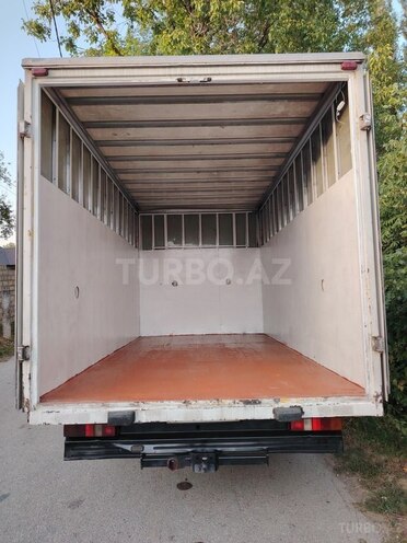 Ford Transit-5