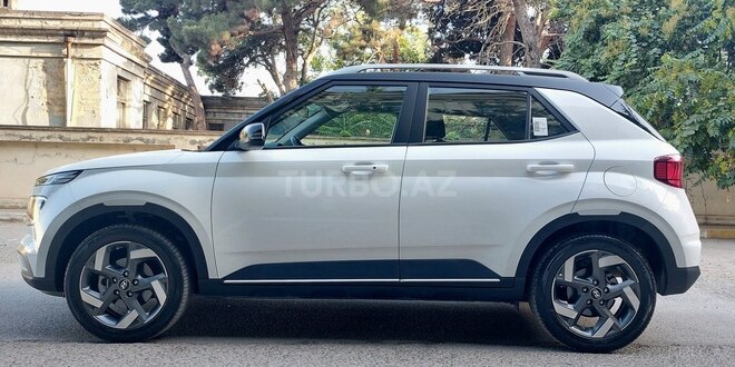 Hyundai Venue 2024, 9,000 km - 1.6 l - Bakı