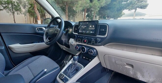 Hyundai Venue 2024, 9,000 km - 1.6 l - Bakı