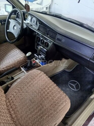 Mercedes 190 1990, 404,800 km - 2.0 l - Göygöl