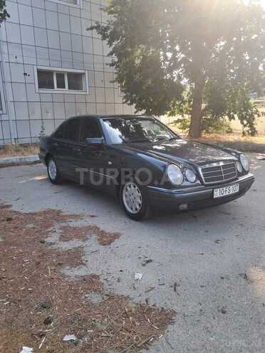 Mercedes E 240 1998, 235,000 km - 2.4 l - Bakı