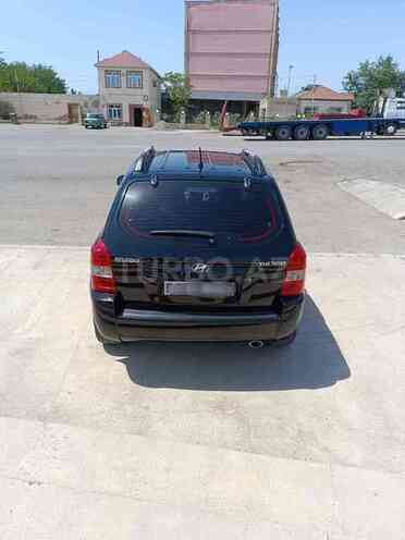 Hyundai Tucson 2008, 220,000 km - 2.0 l - Salyan