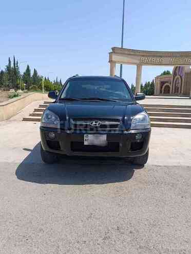 Hyundai Tucson 2008, 220,000 km - 2.0 l - Salyan