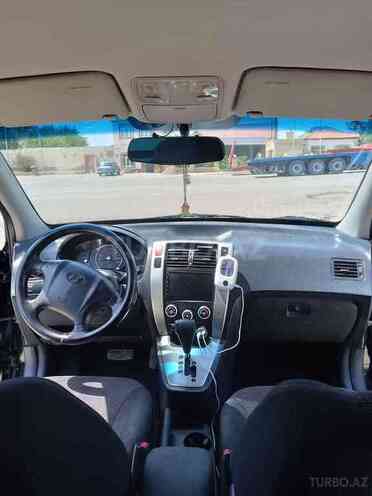 Hyundai Tucson 2008, 220,000 km - 2.0 l - Salyan