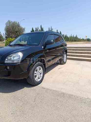 Hyundai Tucson 2008, 220,000 km - 2.0 l - Salyan