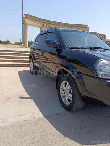 Hyundai Tucson 2008, 220,000 km - 2.0 l - Salyan