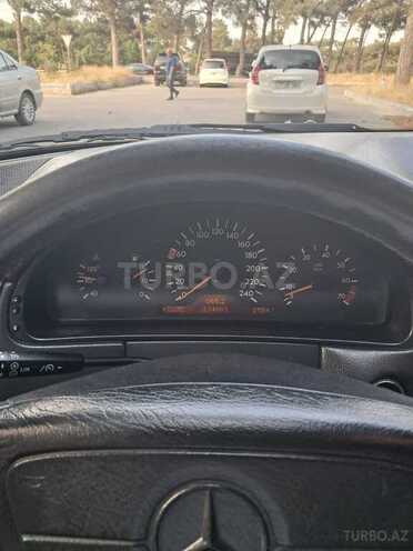 Mercedes E 240 1998, 235,000 km - 2.4 l - Bakı