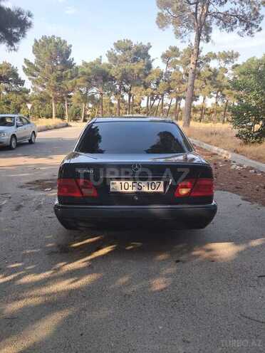 Mercedes E 240 1998, 235,000 km - 2.4 l - Bakı