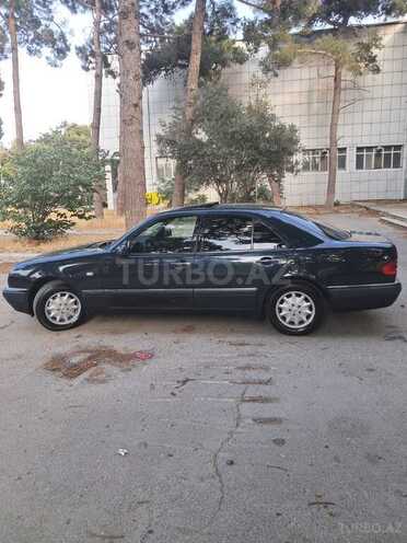 Mercedes E 240 1998, 235,000 km - 2.4 l - Bakı