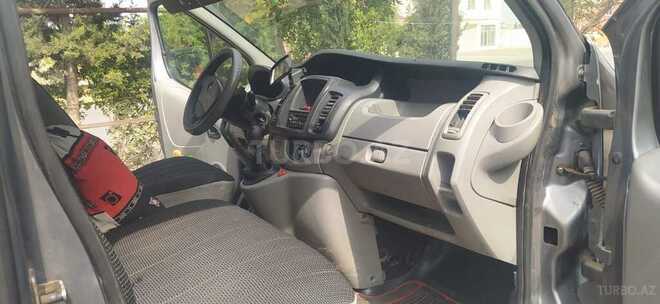 Opel Vivaro 2012, 335,000 km - 2.5 l - Bakı