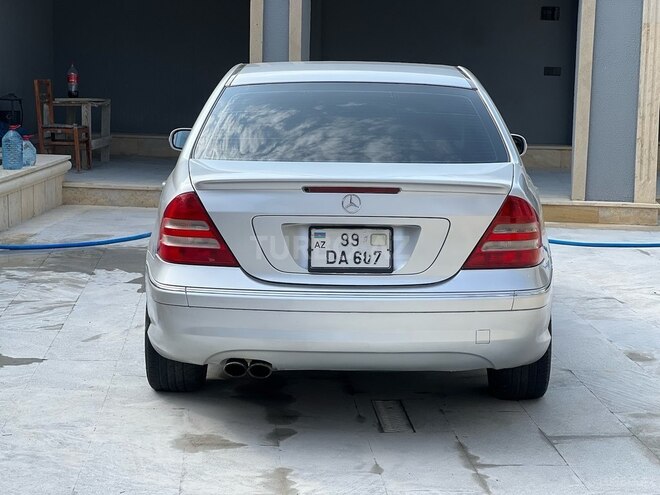 Mercedes C 230 2006, 270,000 km - 2.5 l - Bakı