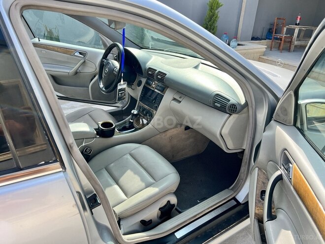 Mercedes C 230 2006, 270,000 km - 2.5 l - Bakı