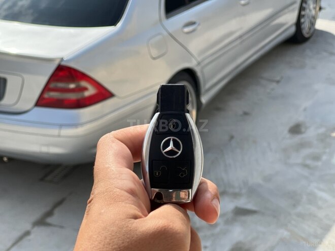 Mercedes C 230 2006, 270,000 km - 2.5 l - Bakı