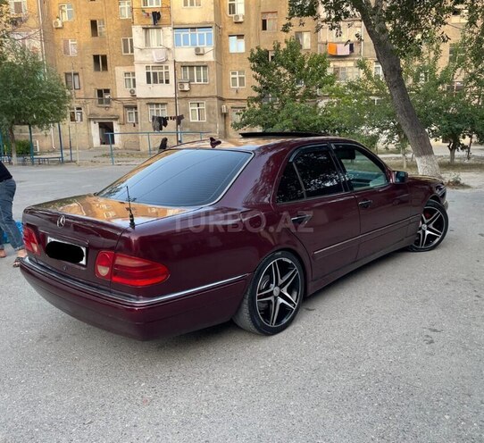 Mercedes E 230 1998, 225,566 km - 2.3 l - Bakı