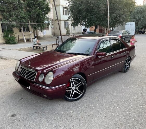Mercedes E 230 1998, 225,566 km - 2.3 l - Bakı