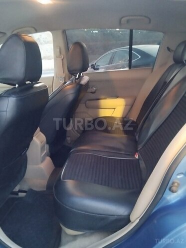 Nissan Tiida-6