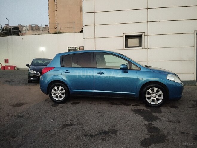 Nissan Tiida-2
