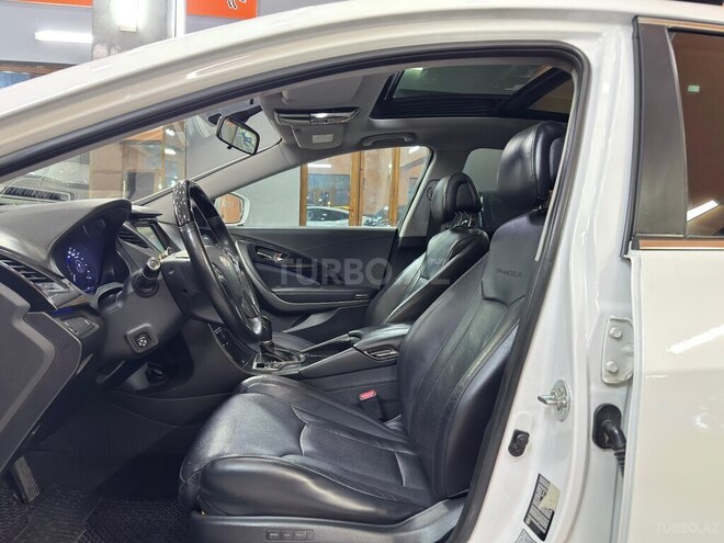 Hyundai Grandeur-23