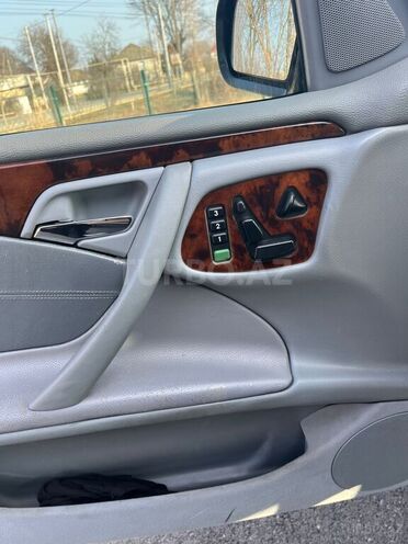 Mercedes E 320 2000, 420,000 km - 3.2 л - Masallı