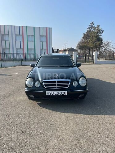 Mercedes E 320 2000, 420,000 km - 3.2 л - Masallı