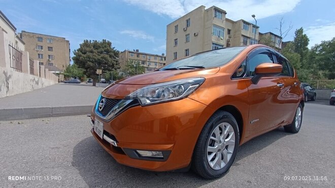 Nissan Note-7