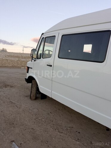 Mercedes 208 D 1993, 284,893 km - 2.3 л - Gəncə