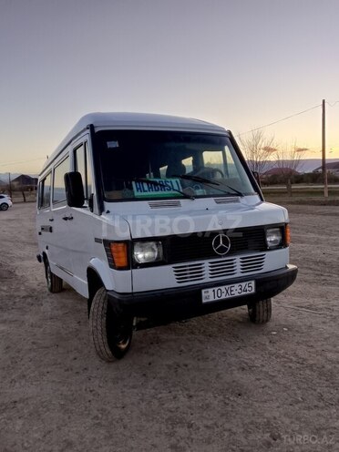 Mercedes 208 D 1993, 284,893 km - 2.3 л - Gəncə