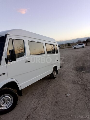 Mercedes 208 D 1993, 284,893 km - 2.3 л - Gəncə