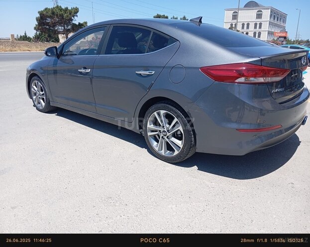 Hyundai Avante 2016, 258,000 km - 1.6 л - Bakı