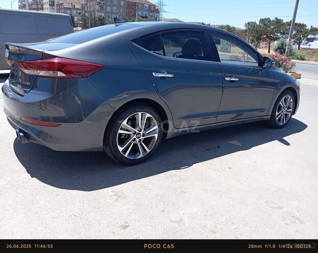 Hyundai Avante 2016, 258,000 km - 1.6 л - Bakı