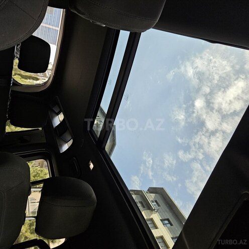 Land Rover Defender 2023, 35,200 km - 2.0 l - Bakı