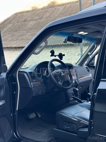 Mitsubishi Pajero 2009, 163,000 km - 3.0 l - Bakı