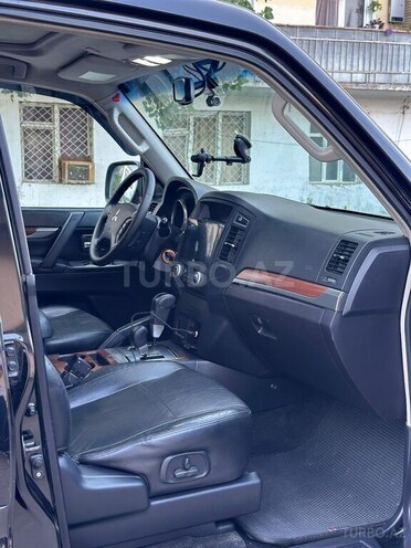 Mitsubishi Pajero 2009, 163,000 km - 3.0 l - Bakı