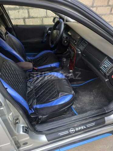 Opel Vectra-7