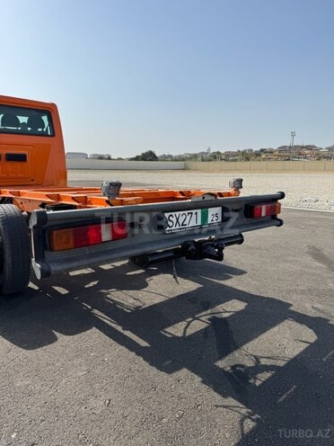 Ford Transit-8
