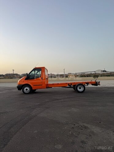 Ford Transit-16