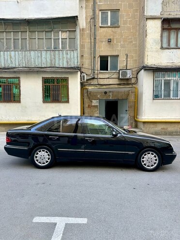 Mercedes E 220 d 2000, 413,000 km - 2.2 l - Bakı