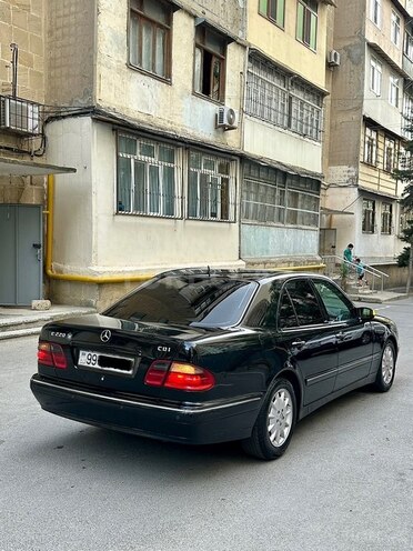 Mercedes E 220 d 2000, 413,000 km - 2.2 l - Bakı