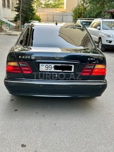Mercedes E 220 d 2000, 413,000 km - 2.2 l - Bakı