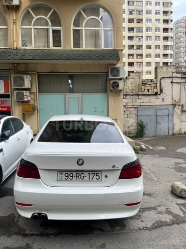 BMW 520 2005, 250,000 km - 2.2 l - Bakı