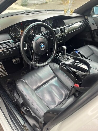 BMW 520 2005, 250,000 km - 2.2 l - Bakı